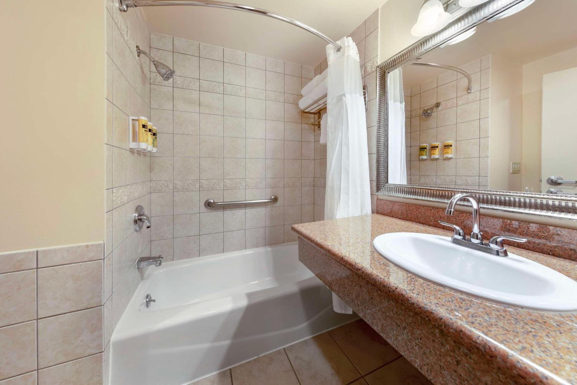 Best Western Plus Country Park Hotel Tehachapi Exterior foto