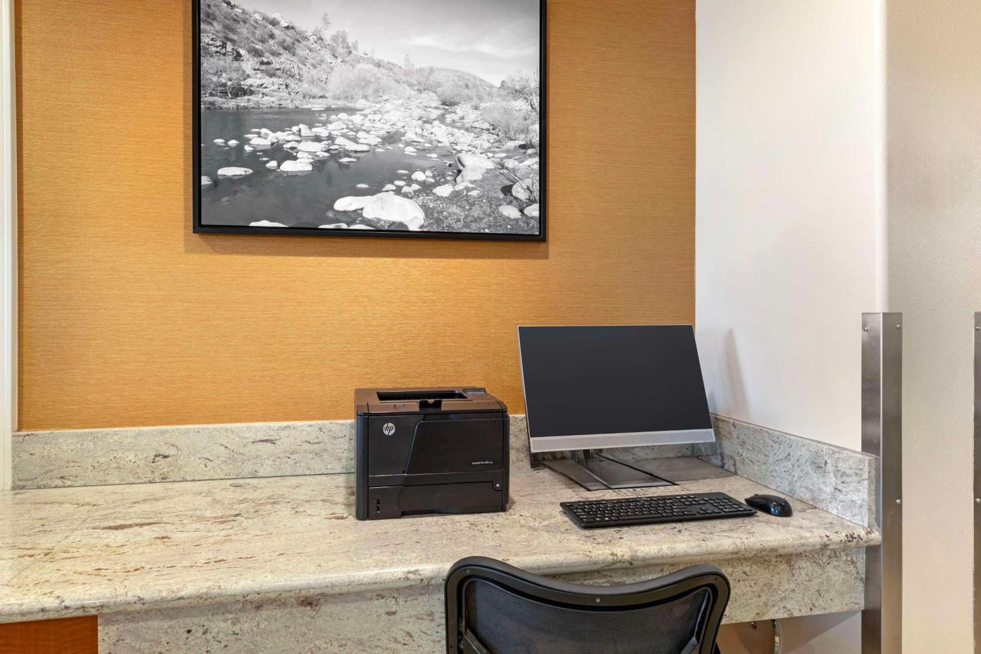 Best Western Plus Country Park Hotel Tehachapi Exterior foto
