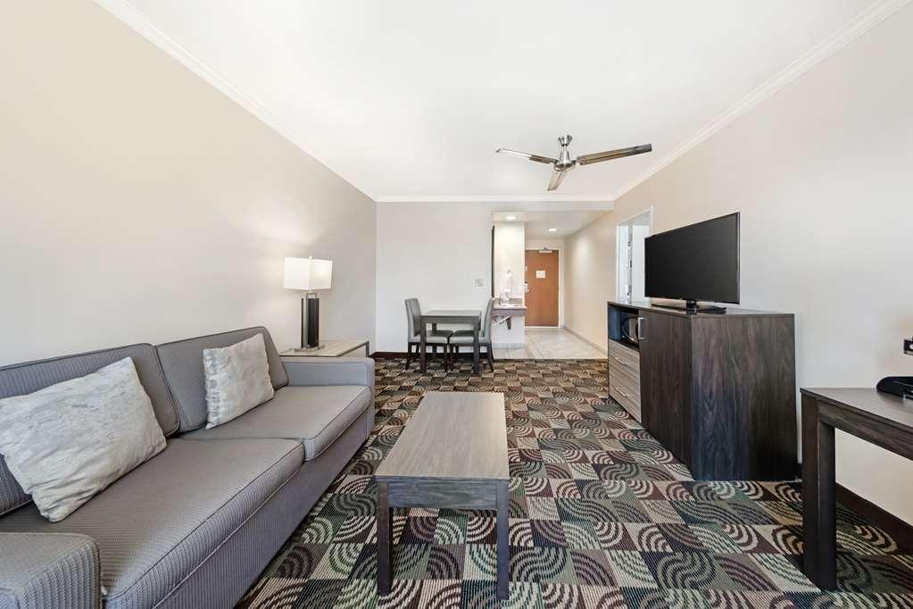 Best Western Plus Country Park Hotel Tehachapi Habitación foto